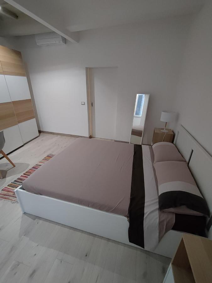 Cozy Apartment Near Ponte Vecchio Флоренция Экстерьер фото